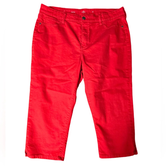 St. John's Bay Red Cropped Women's Pants Size 18 - Picture 1 of 4